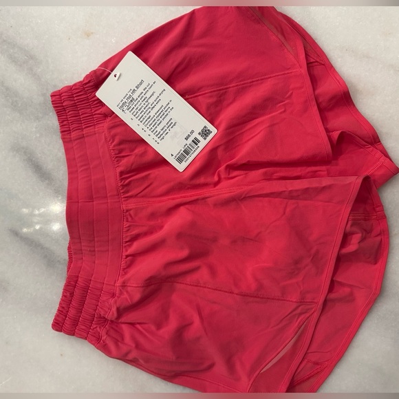 NWT Lululemon Hotty Hot High Rise Lined Short 4” Lip Gloss pink - Picture 7 of 7